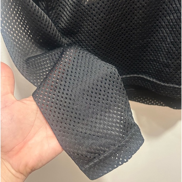 INFINITE PERFORMANCE, size S, mesh top with fearless graphic, long sleeve, hood - Picture 2 of 7